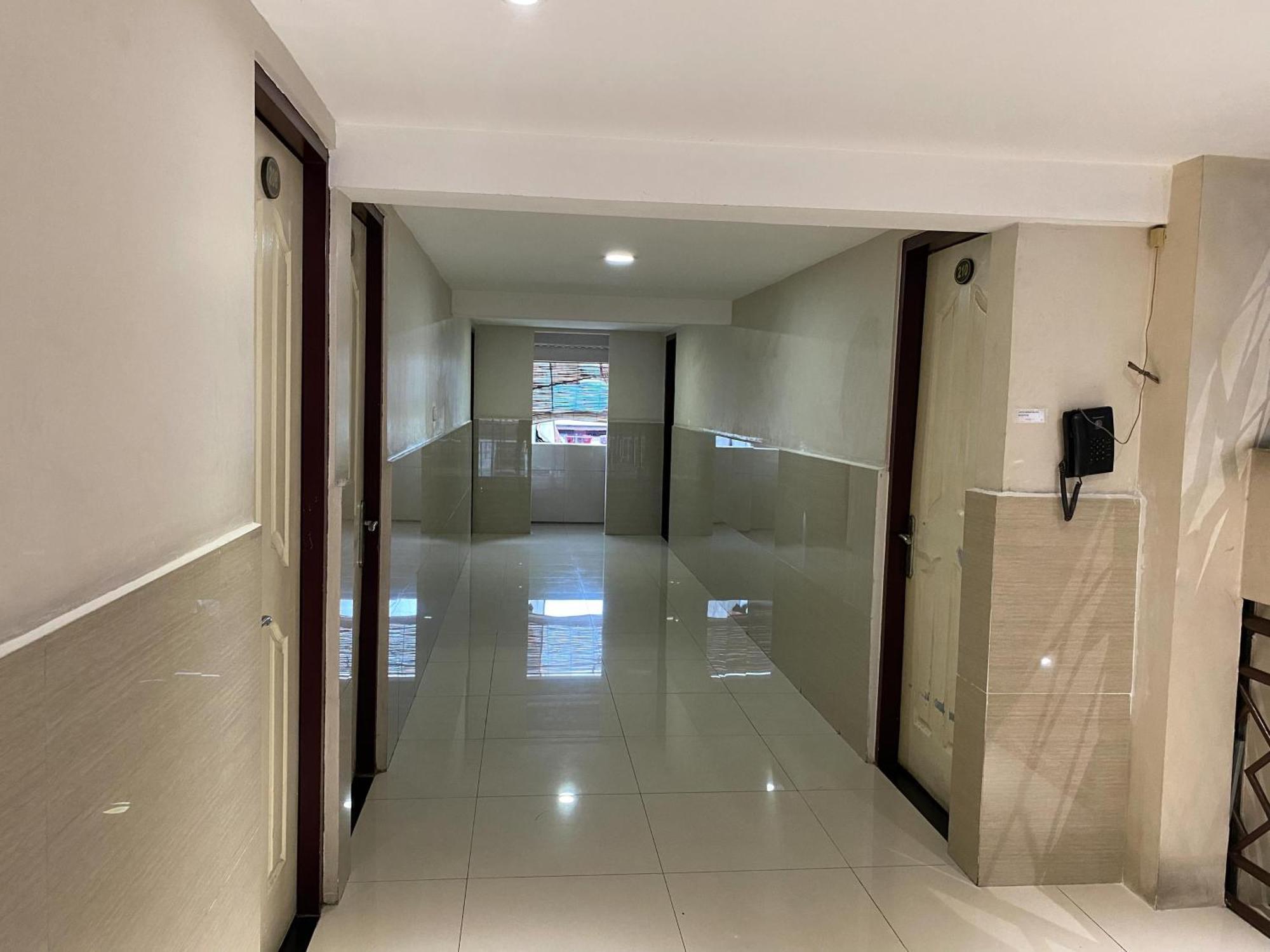 Penginapan Star Ambon Mitra Reddoorz Exterior photo